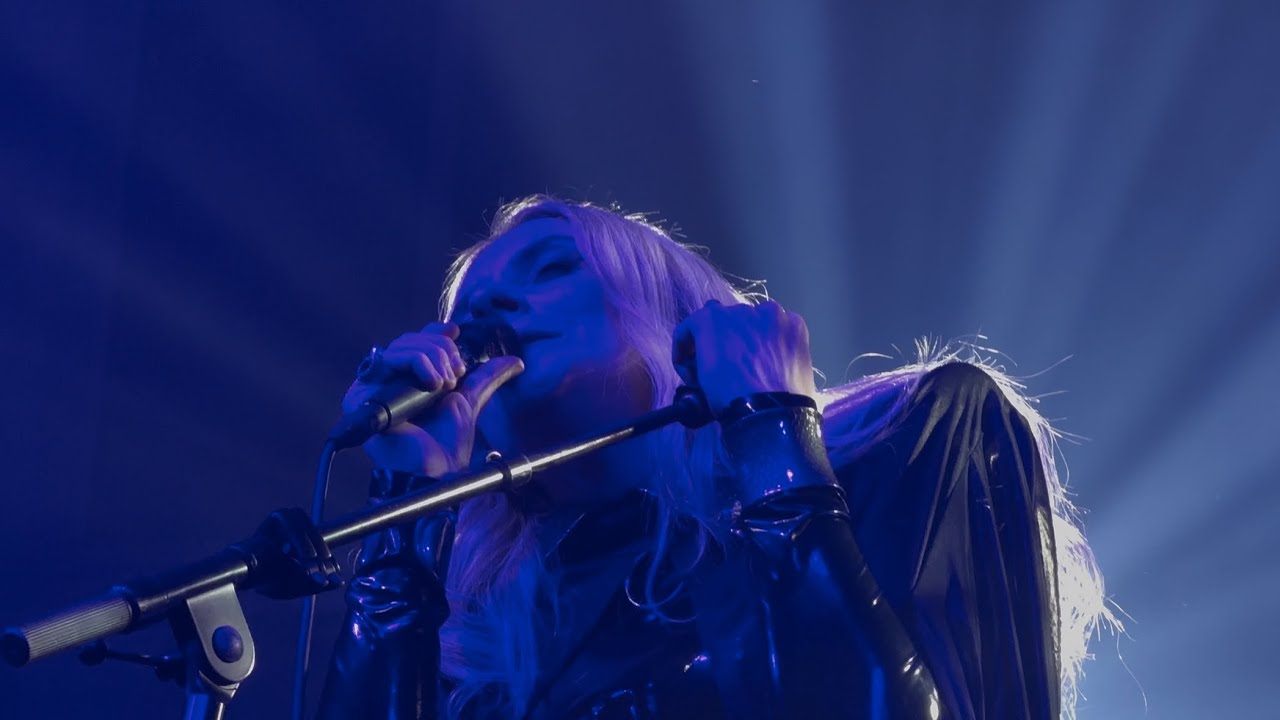 Eivør - Lívstræðrir - Live at Paradiso Amsterdam 2025 4k
