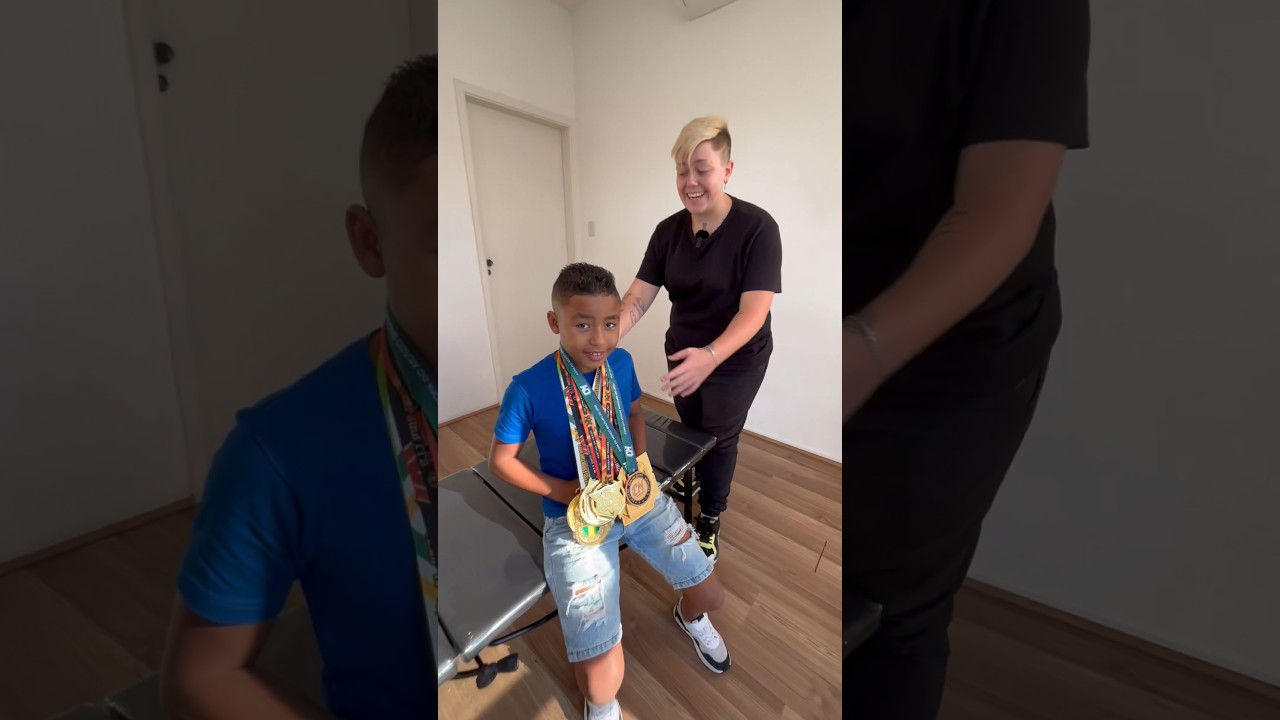 ENTORTOU COM O PESO DAS MEDALHAS!