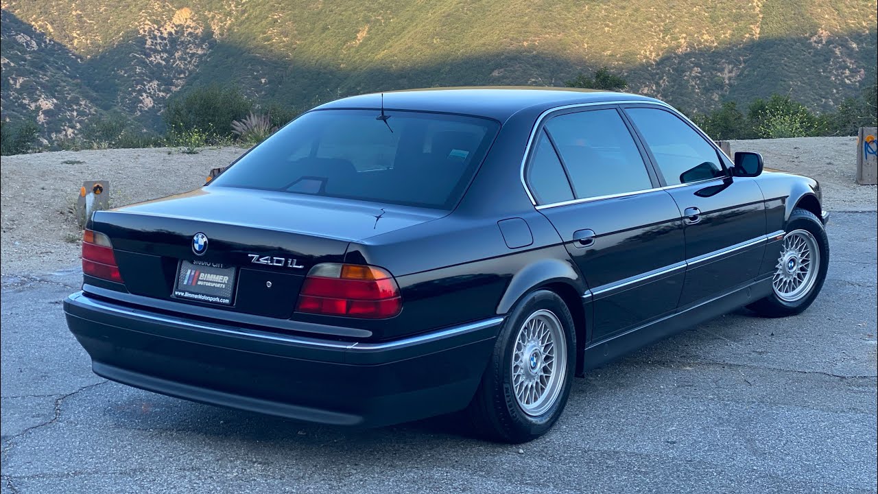 1998 BMW E38 - Short Driving Video