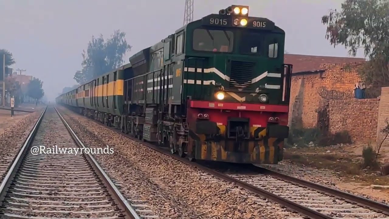 GEU-40 leading Longest trains of Pakistan | Speedy Train Capturing | Train Recording 014