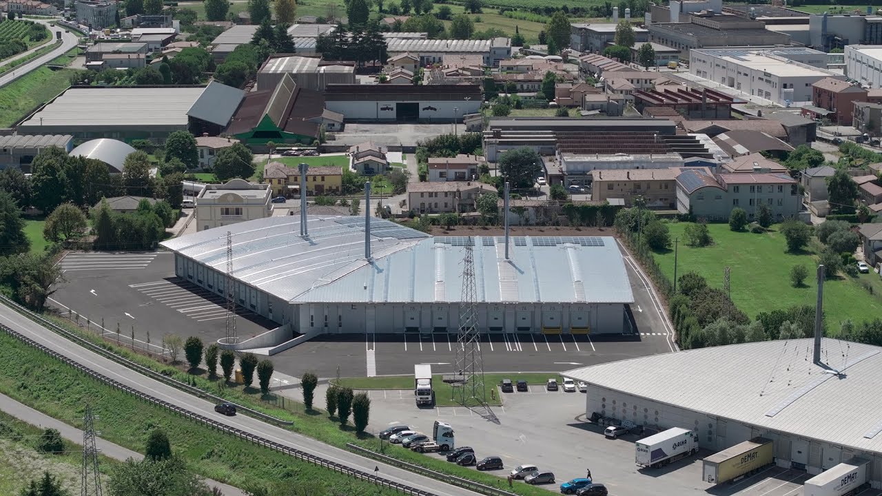 STUDIO BRESSAN + STUDIO BOTTER - Nuovo Hangar Logistico per DB Group - Montebelluna, Treviso