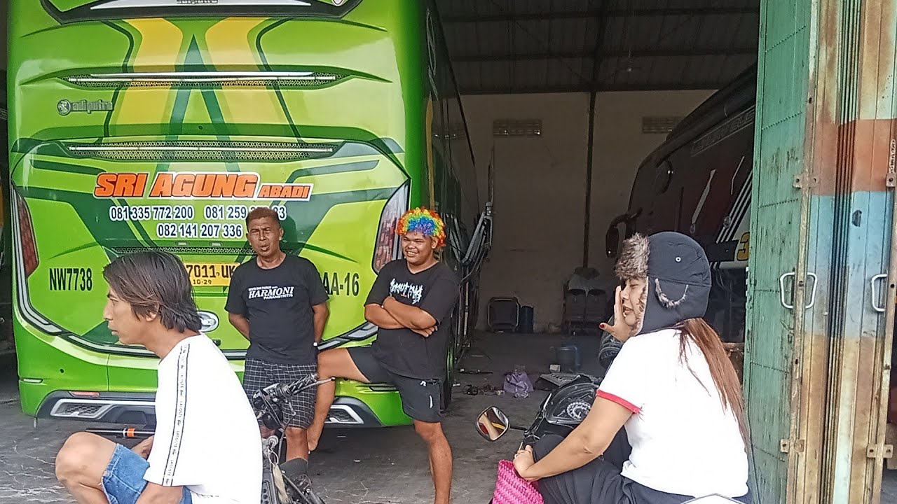 MBAK YUL GABUT PENGEN NENG GARASI BUS PAK HADI‼️