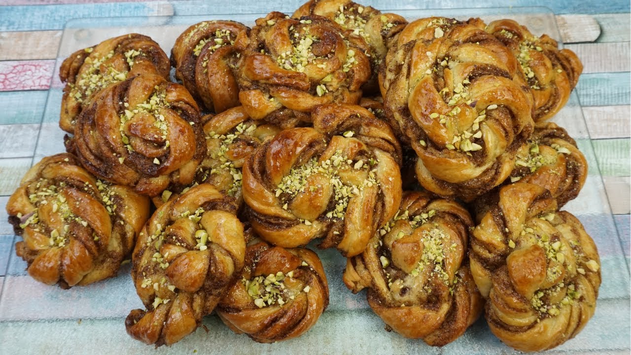 Estos bollos deberían de ser ilegales por lo ricos que están:  BOLLITOS SUECOS de cardamomo y canela