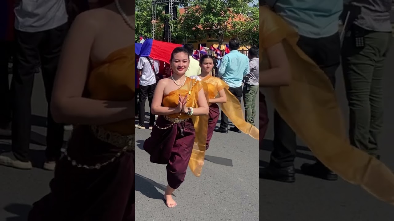 Cambodian classical musicians perform traditional music#khmertraditional#classicalmusicians#culture