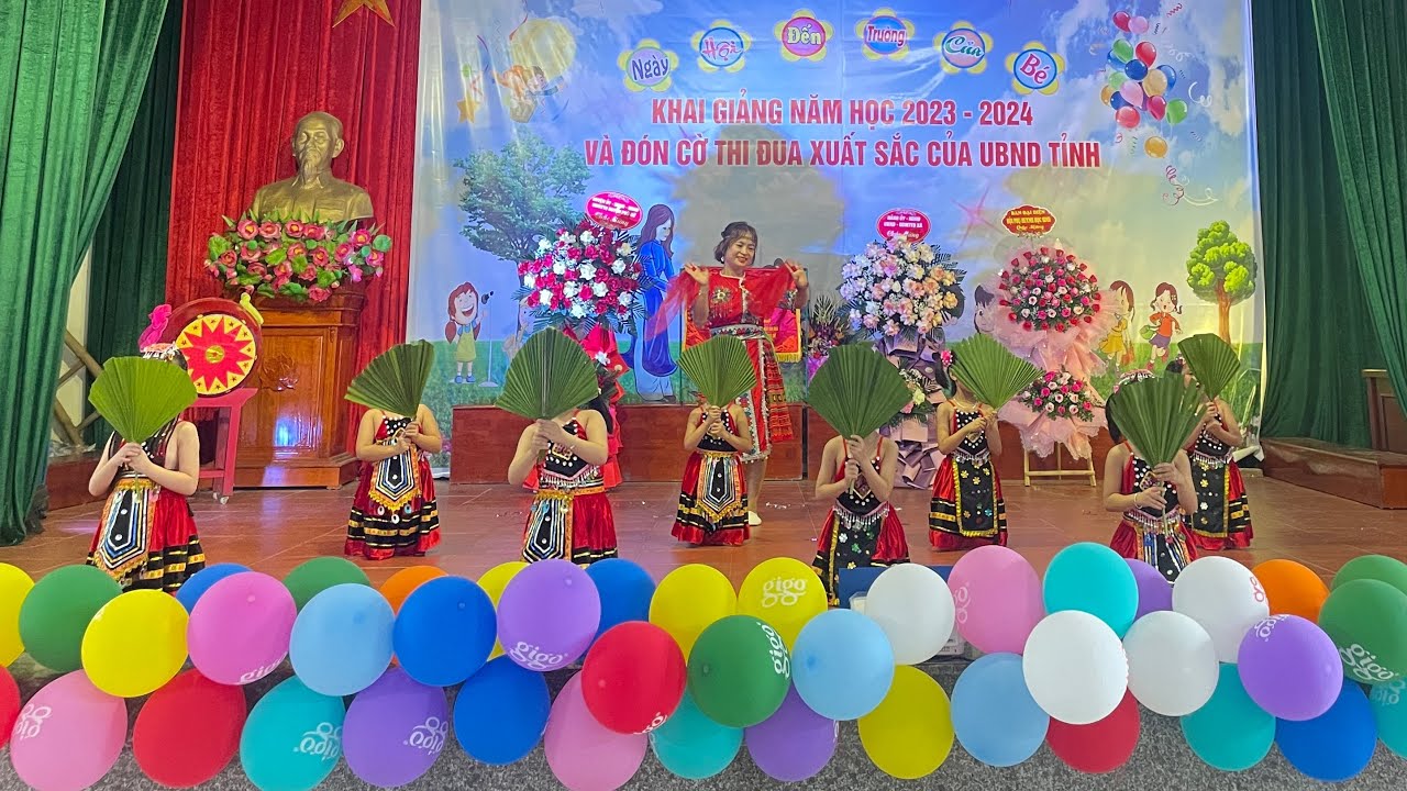 Múa “Niềm vui của em” các bé MG5T Đoàn Đào Mầm Non Đoàn Đào
