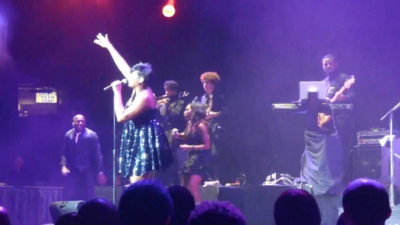 Fantasia "Go-Go Set" - Essence Music Festival 2011