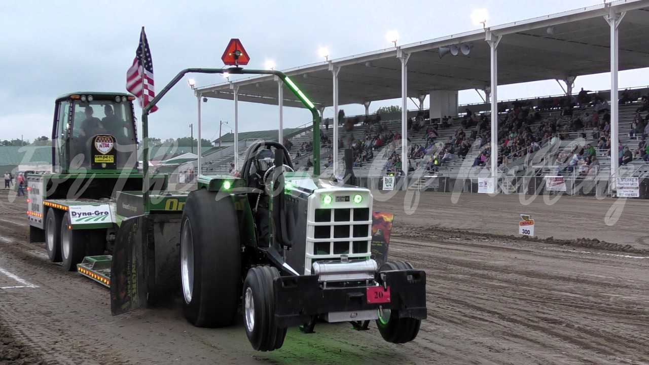 2025 Season Highlights V8 Hot Rod Tractors
