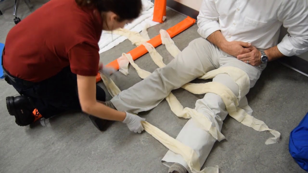 How to Immobilize the Lower Leg &ndash; Tibia/Fibula Splint | EMT Training