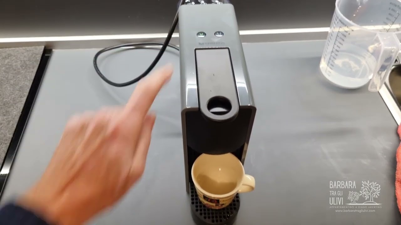 Macchina caffè Nespresso Essenza mini Krups