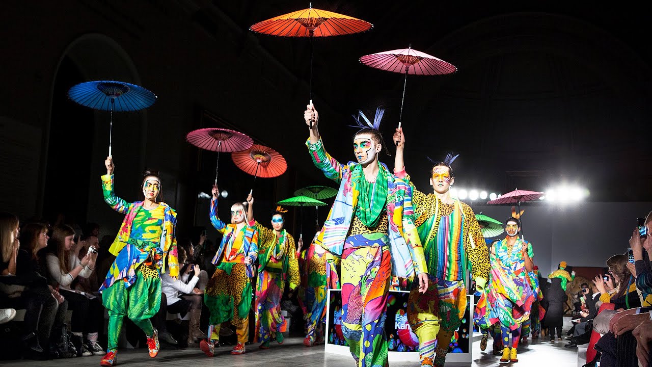 20 years of Fashion in Motion | V&A