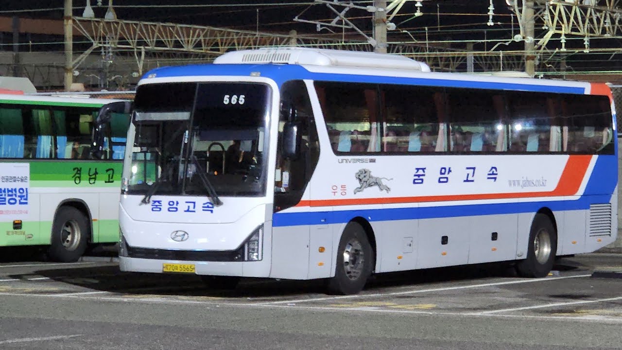 중앙고속 19년식 뉴프리미엄 유니버스 노블 디젤 우등형 F/L 버스 부산발 서울경부행 부산~낙동강휴게소~서울경부고속버스터미널 구간 주행영상