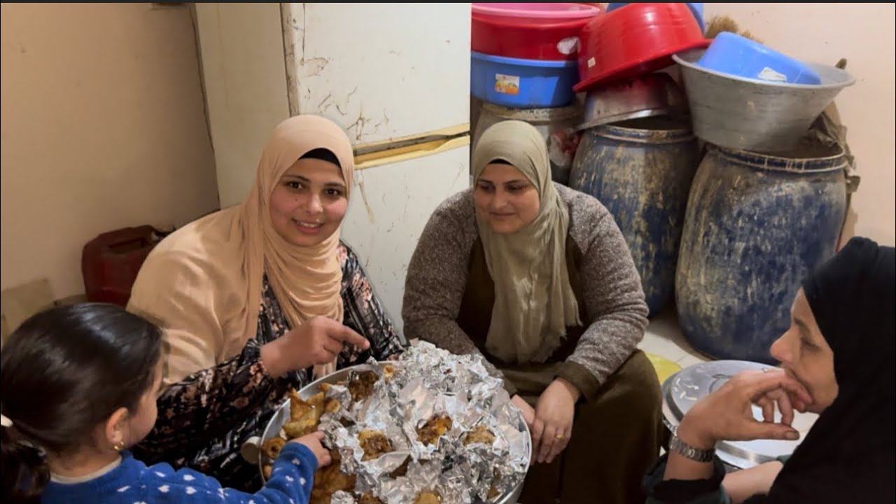 شوفوا أخواتي وامي كسروا بخاطري وضحكوا عليا🥲في عزومة أبوي بعد ما تعبت من الصبح مع امي بجهز ليهم اللي🫂