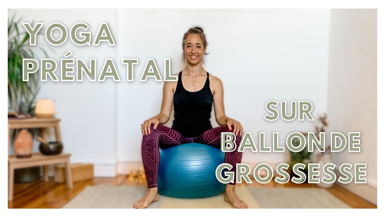 Yoga prénatal sur ballon de grossesse