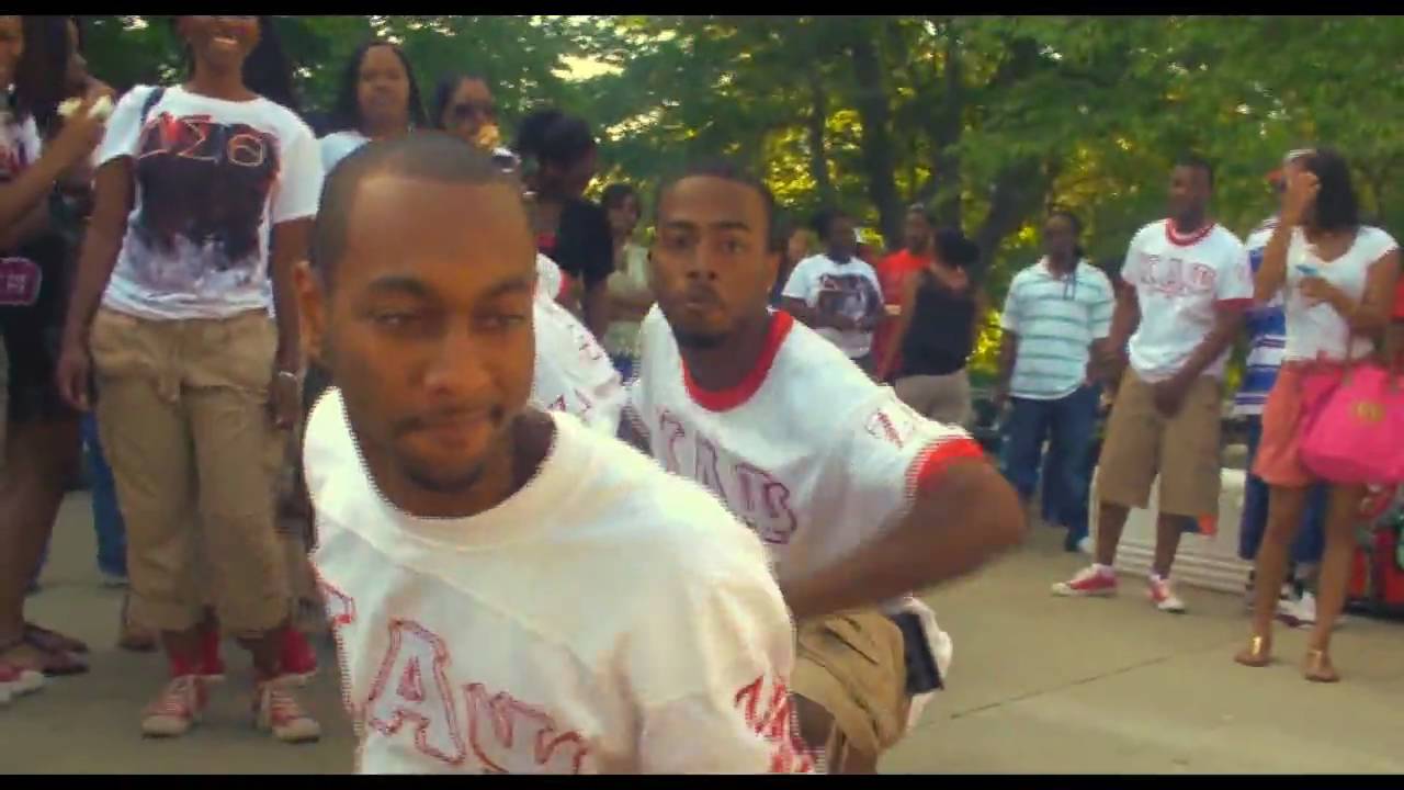 Kappa Alpha Psi stroll at the Kappa Kookout