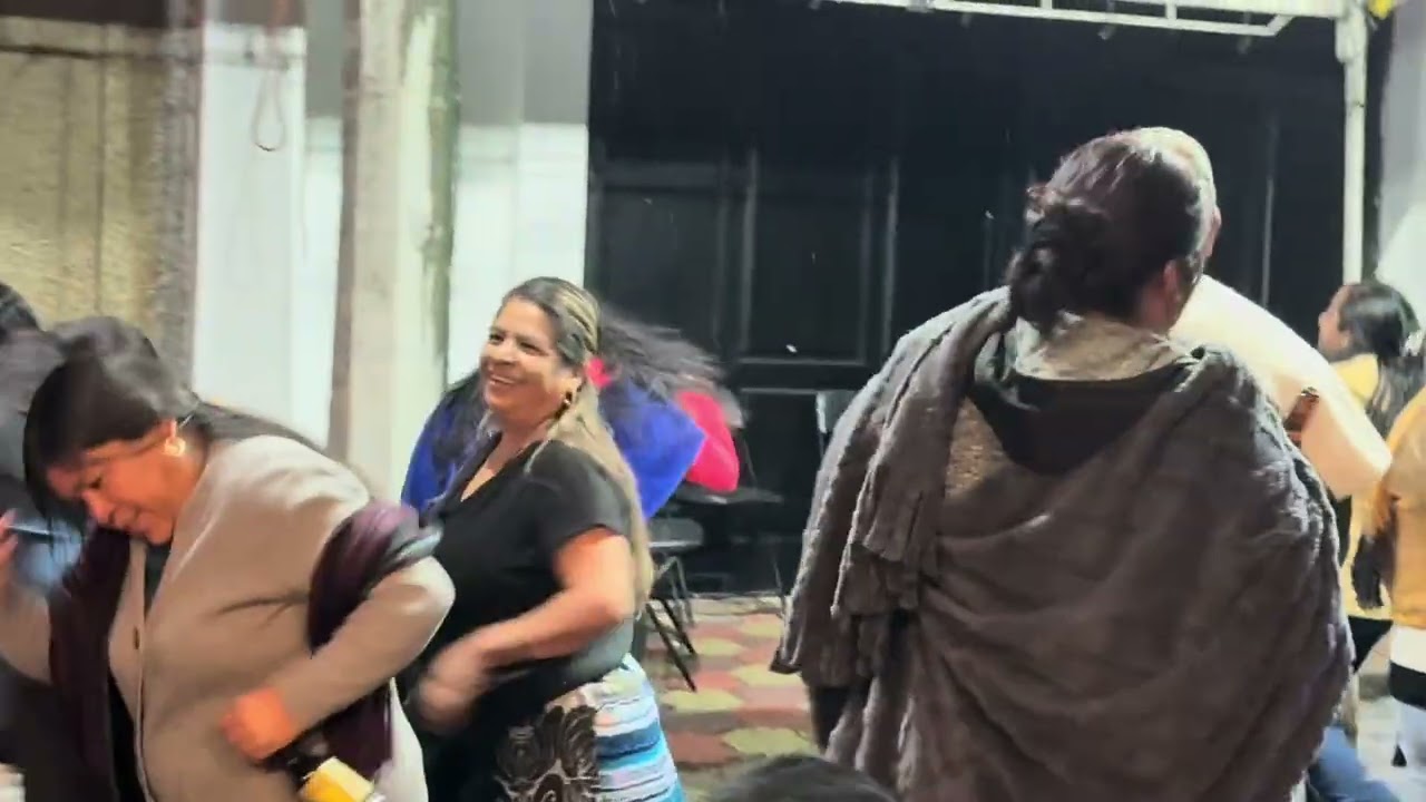 #1 BAILE a la MADRINA de CONFIRMACIÓN de (María GUADALUPE)…