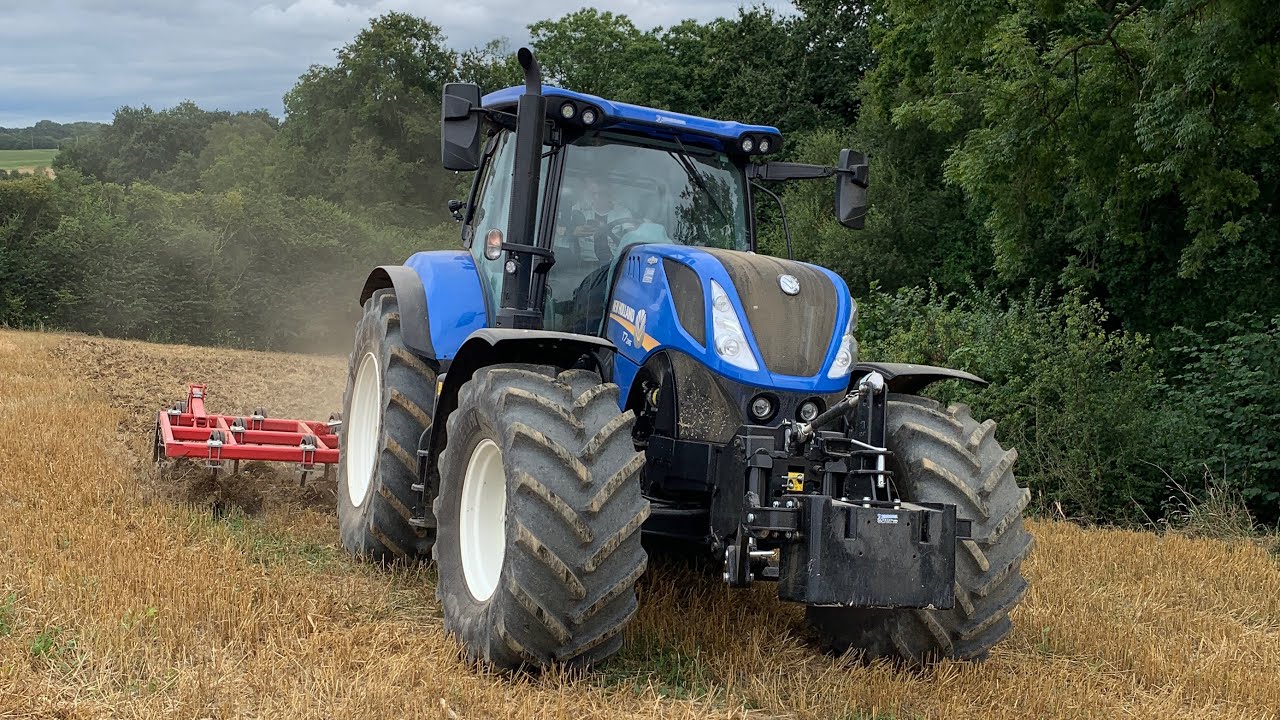 🇫🇷Déchaumage T7 245 & M100 à l’épareuse 🤩
