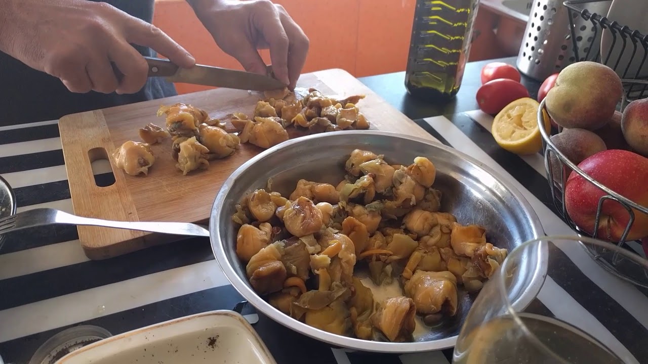 Rapane Cooking with Vasile (eating invasives, Pacific whelk snails to Black Coast only on the 1970s)