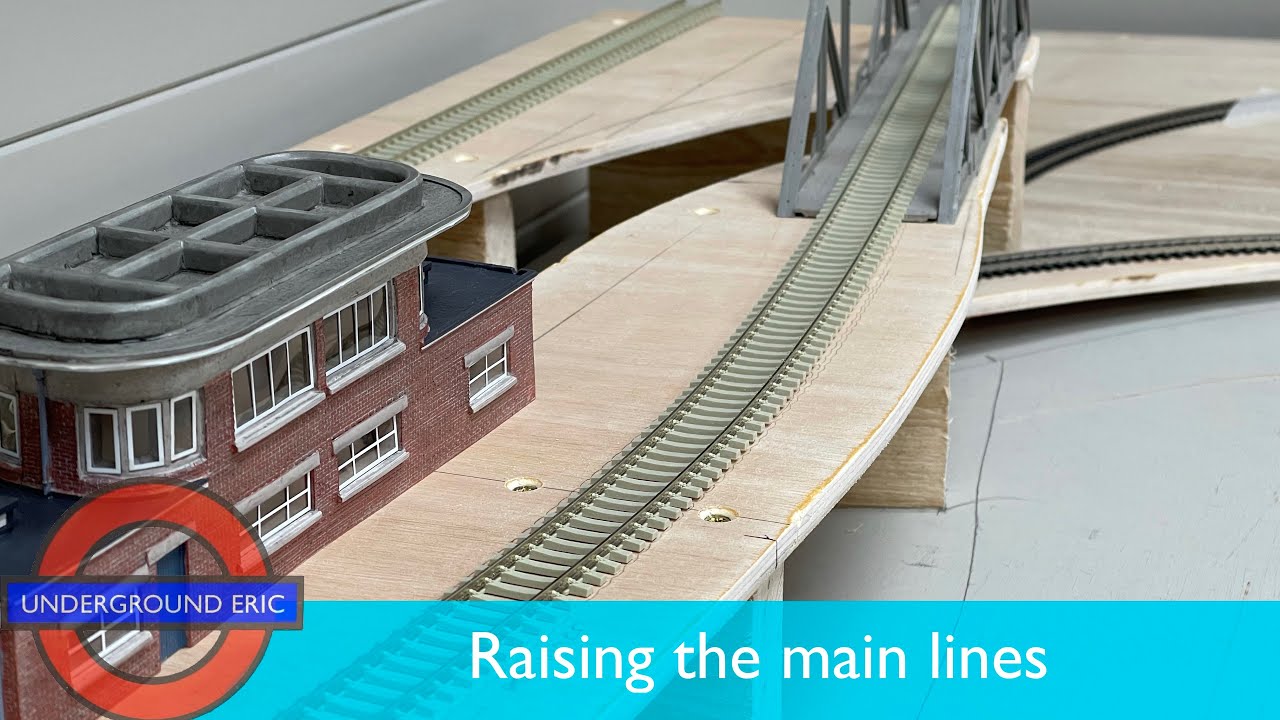 London Underground model railway build 3 - starting the dive under! - oo gauge log cabin layout