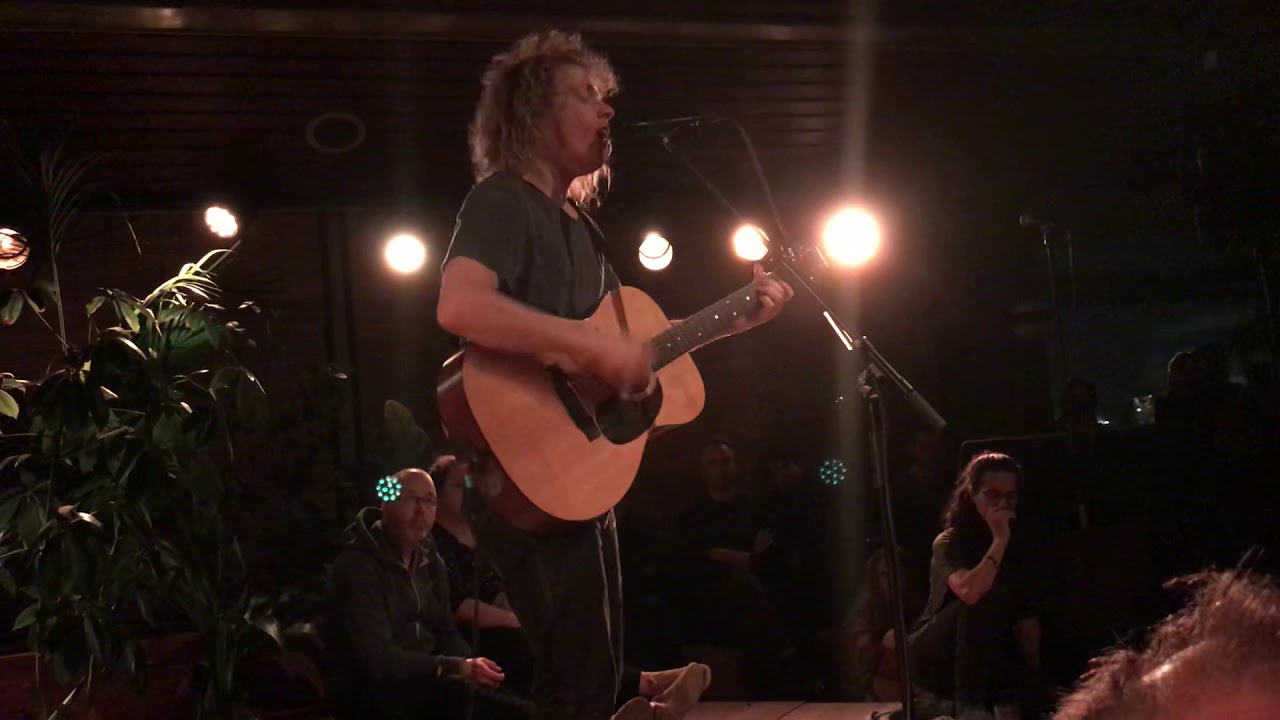 Moddi - A matter of habit live in Amsterdam