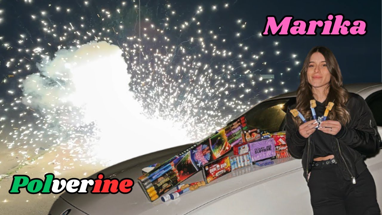 Stelle di petardi, razzi, giochi pirici e una batteria Olandese