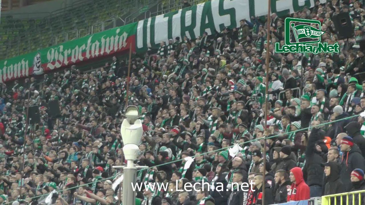 2019-02-09 Doping kibiców Lechii podczas meczu z Pogonią Szczecin