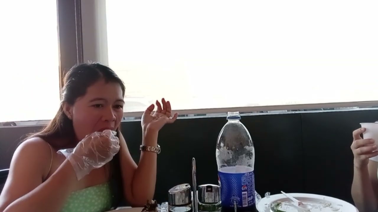 Nagchip In Kami Sa Lunch Kasi Ubos Na Ang Sweldo.