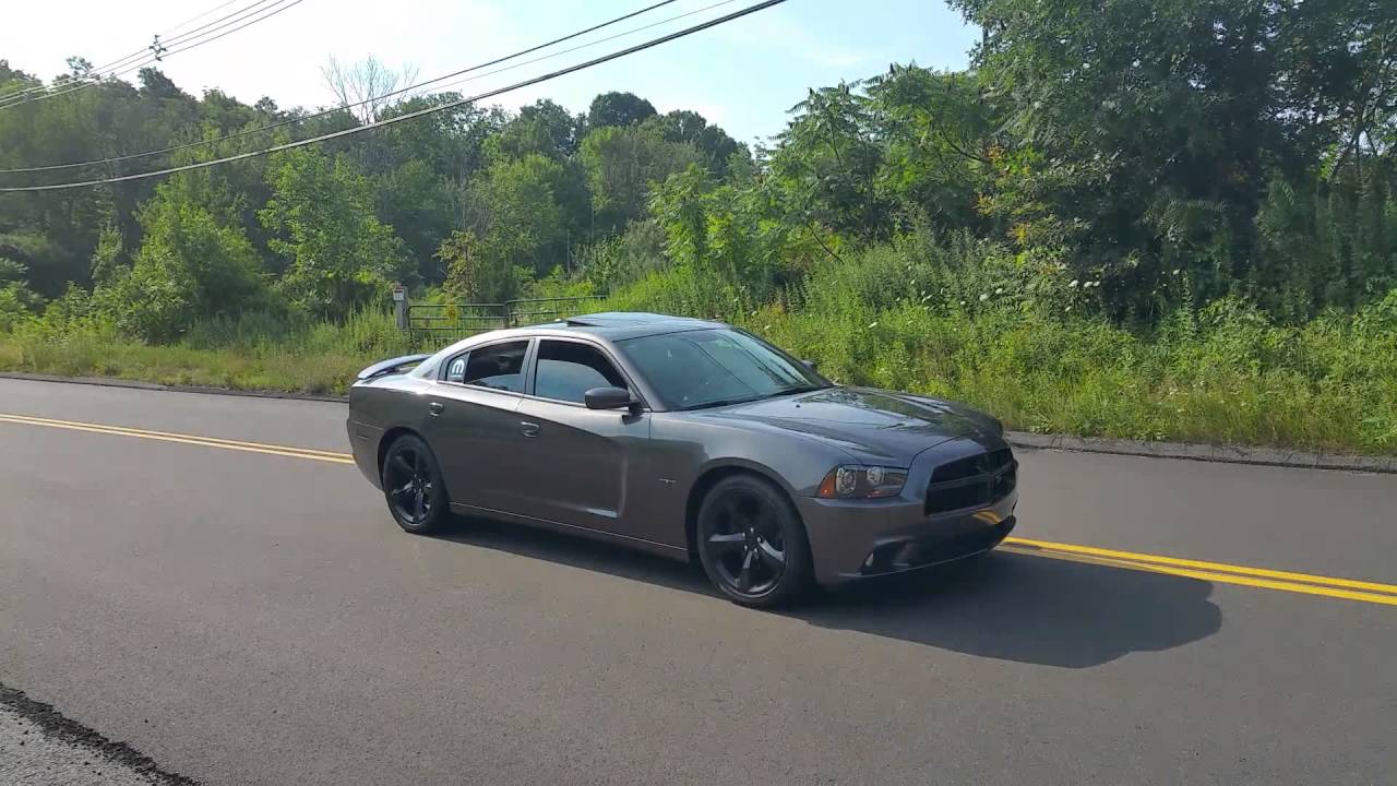 2014 Dodge Charger R/T Blacktop Burnout