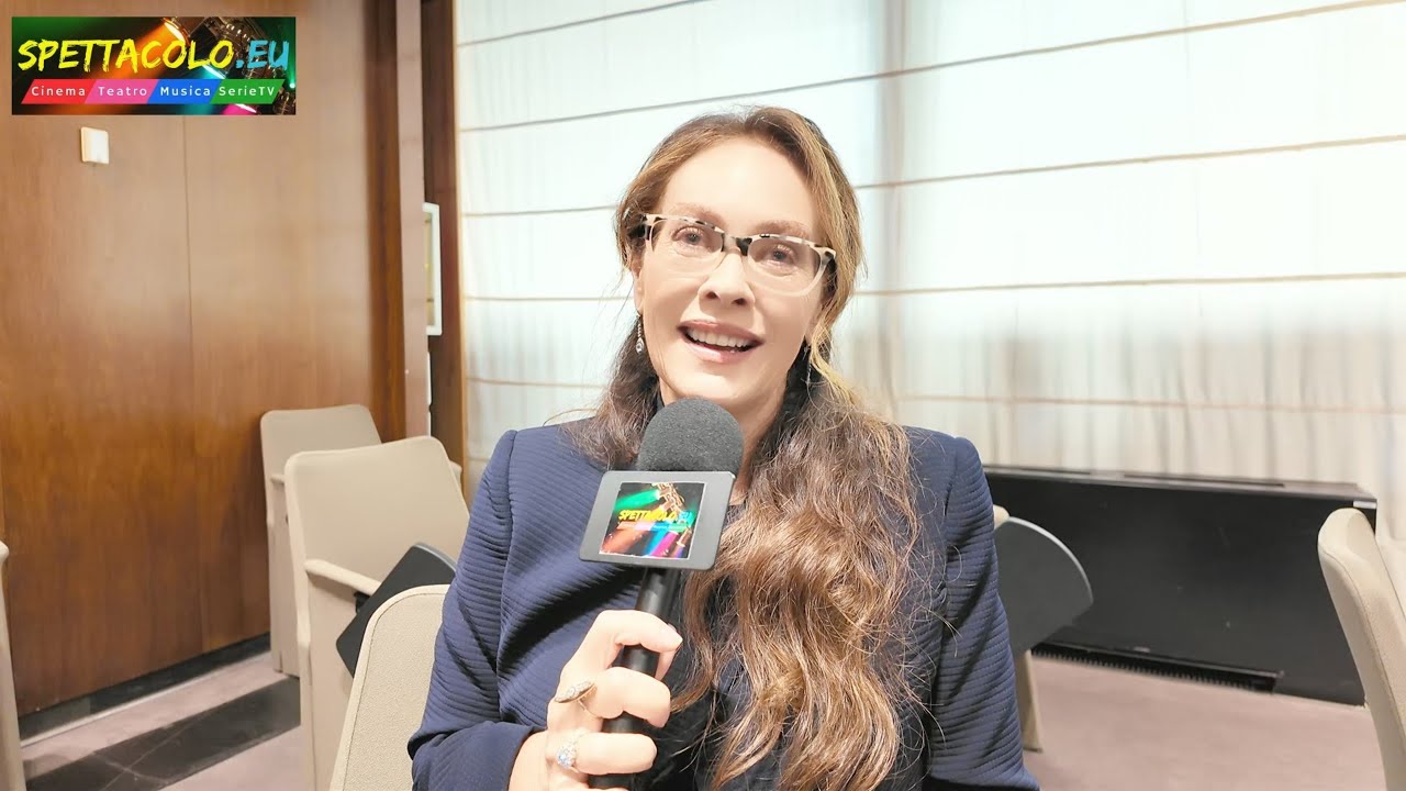 Elena Sofia Ricci, intervista I casi di Teresa Battaglia - Ninfa dormiente, Ballando, Ozpetek, Unita