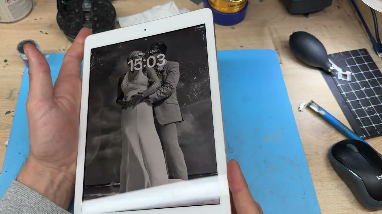 Можно ли починить этот СУПЕР треснувший экран iPad 6-го поколения?