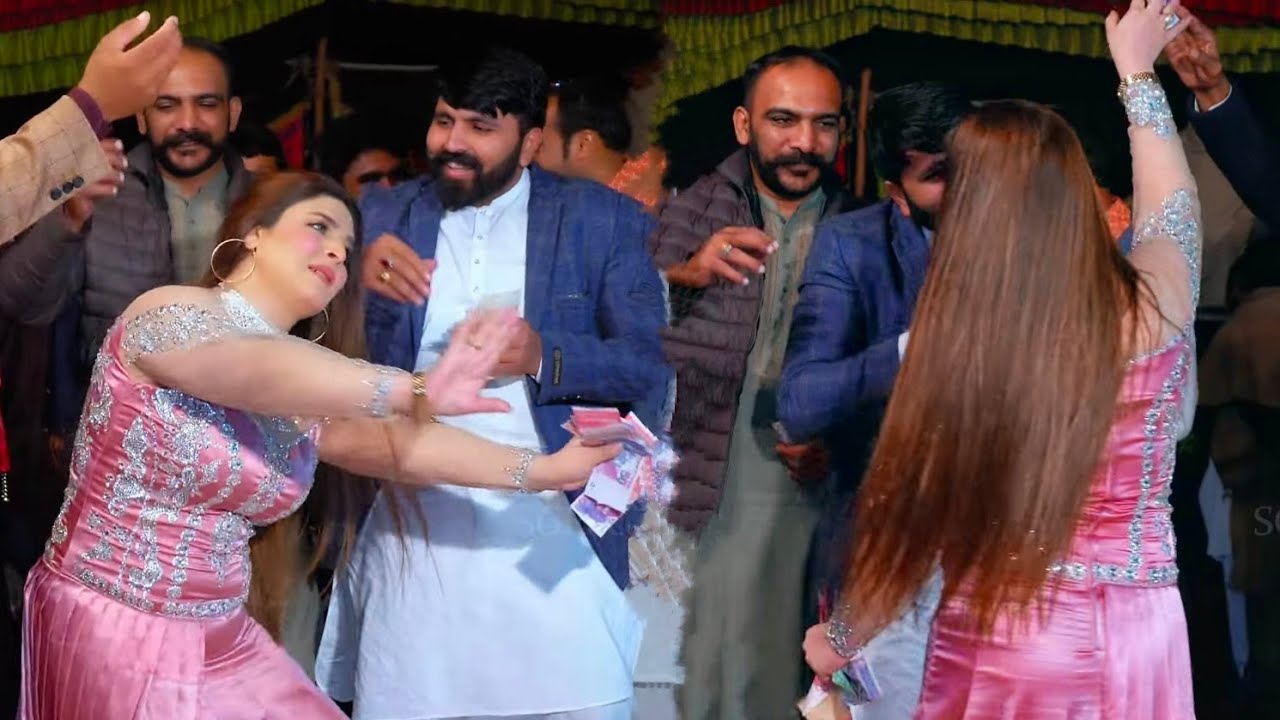 Changay Yaran Da Shoq Ay, Chahat Baloch Wedding Dance Performance, SGRecords 2023