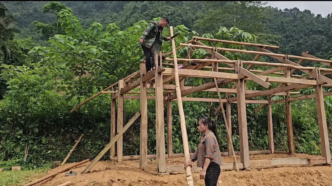 What Does a Wooden House with a Corrugated Iron Roof Look Like After Leaving the City