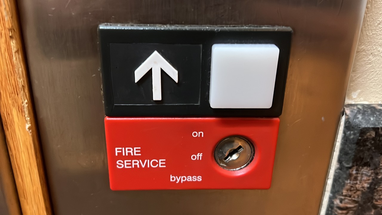 Otis Hydraulic Elevator at Comfort Inn and Suites, Fenton MI