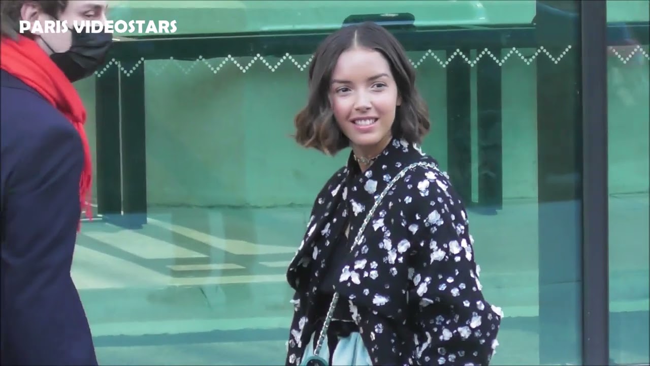 Irina Lazareanu, Rebecca Marder, Lyna Khoudri, Sarah Biasini @ Paris 8 March 2022 show Chanel