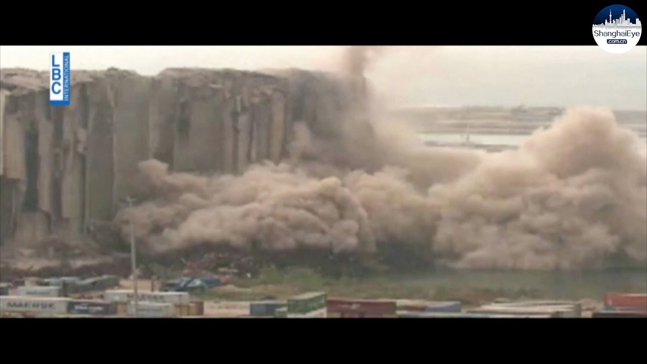 Lebanese TV footage shows MOMENT when part of Beirut port silos collapsed