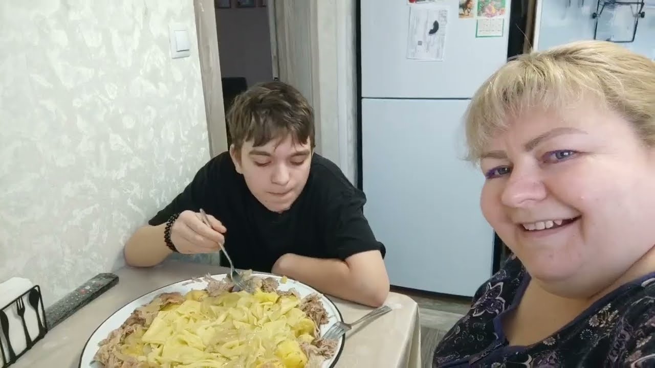 Готовлю бешбармак из утки. Домашнее видео