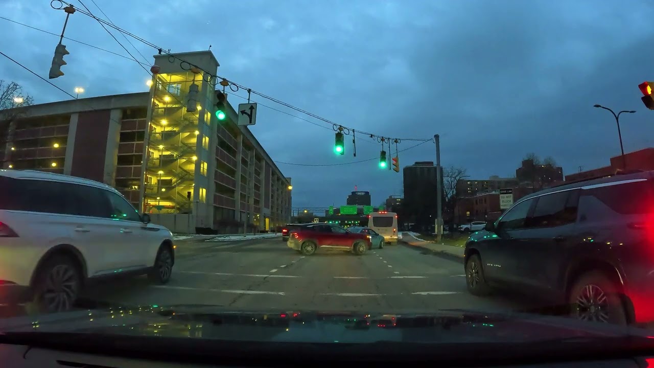 Driving tour of Downtown Syracuse, NY.