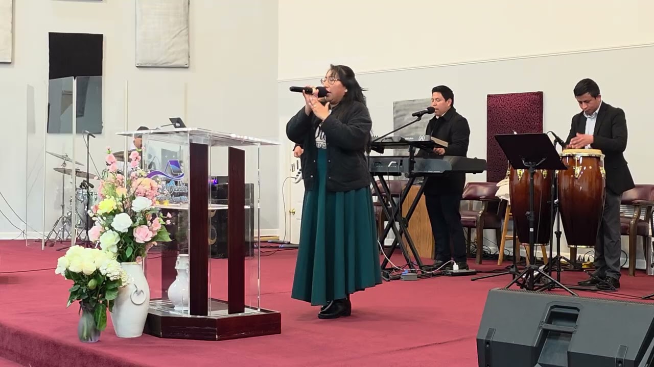 Grupo de alabanza.  Iglesia fuente de agua viva. 1256 louisville hwy millersville tn 37072