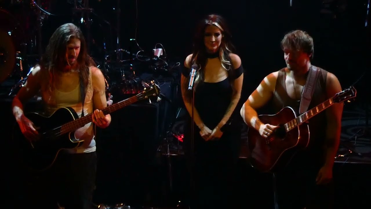 Charlotte Wessels - The Crying Room + Against All Odds (TivoliVredenburg 04/10/24)