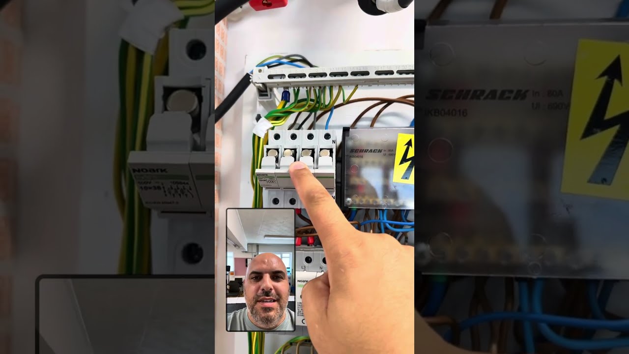 Nici in separatorul cu fuzibile nu se pune siguranța pe Neutru! ⚡️⚠️⚡️
