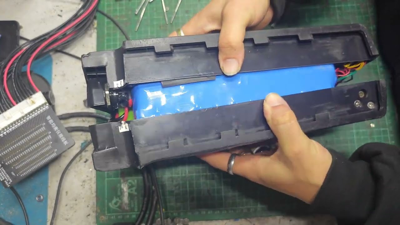 Dillinger 48v 11AH Ebike battery - Melty discharge port