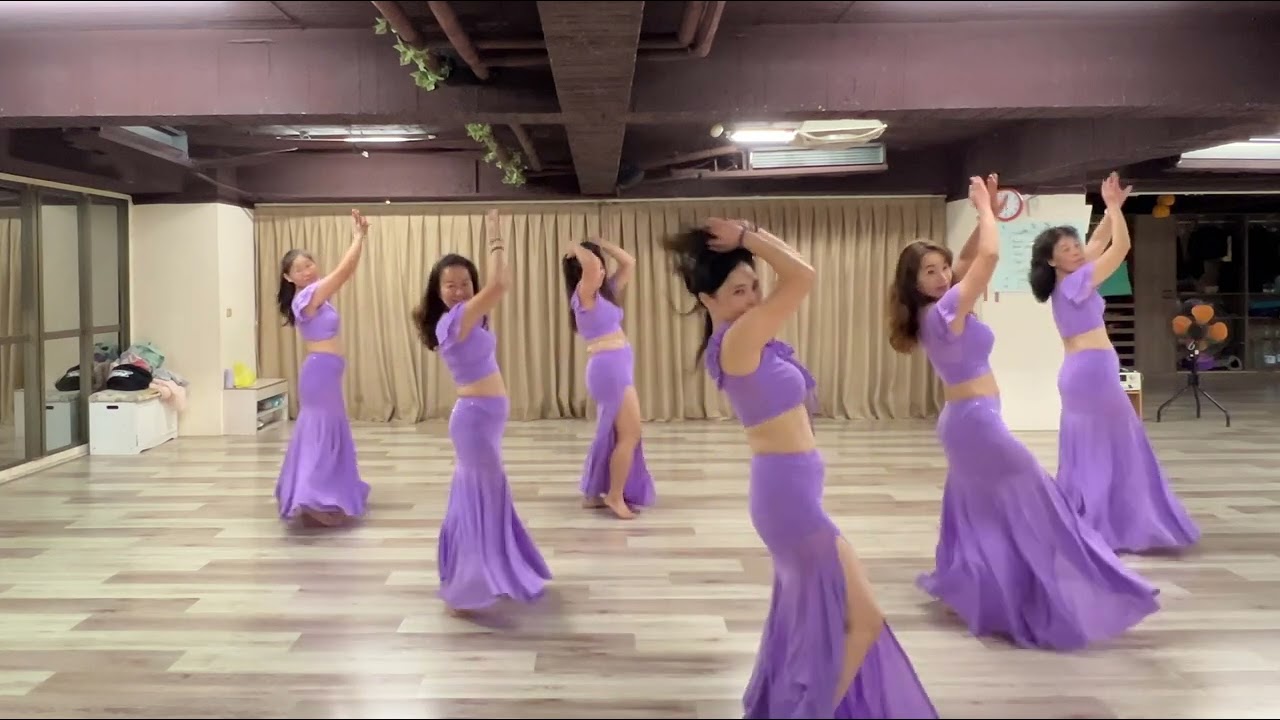 Al Eih Besaouni by 淑倫. 慧雯. Judy. Peggy老師. 亞芳. 愛玲