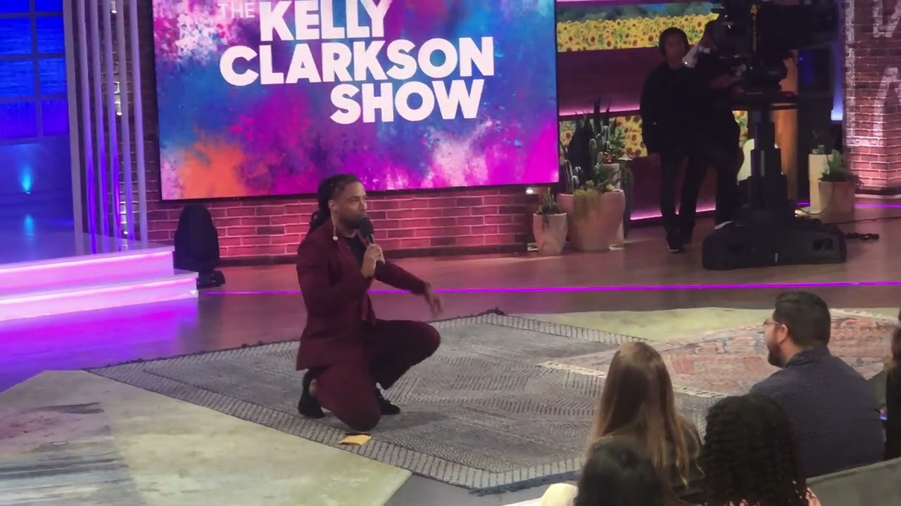 The Kelly Clarkson Show Crowd Warmup With DJ Will Gill