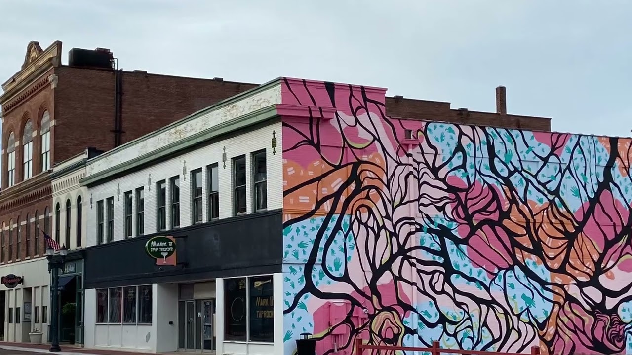 A walking tour of Muncie Indiana