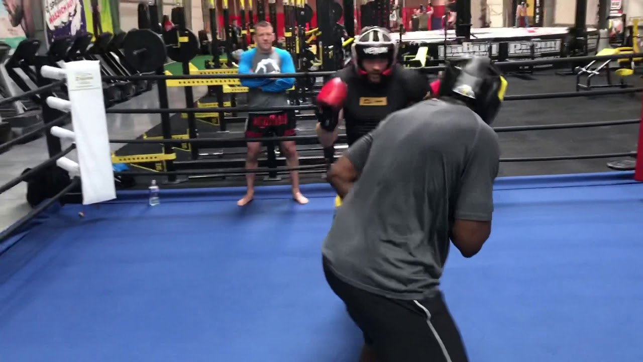 Hit ! Jan Błachowicz MMA / UFC sparing Izu Ugonoh Warszawskie Centrum Atletyki
