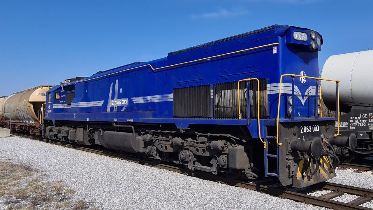 HŽ Cargo Karavela prede na leru