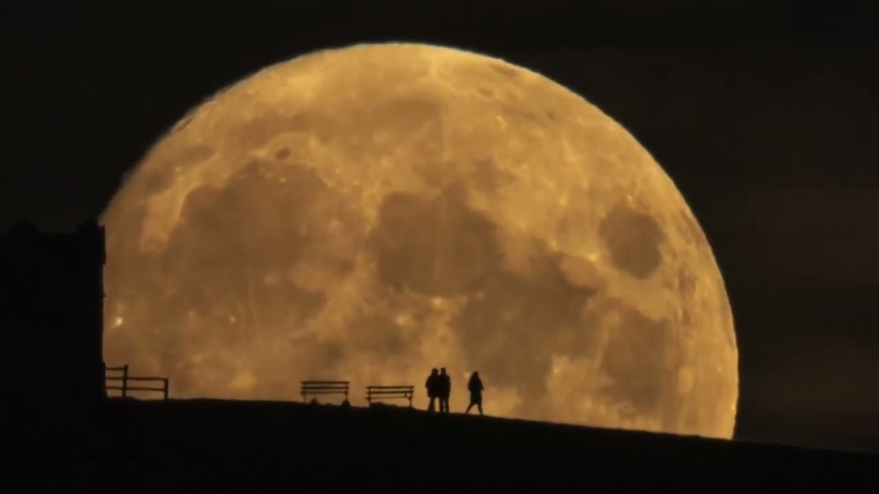 Hunter's Moonrise Rivington Pike 🌝