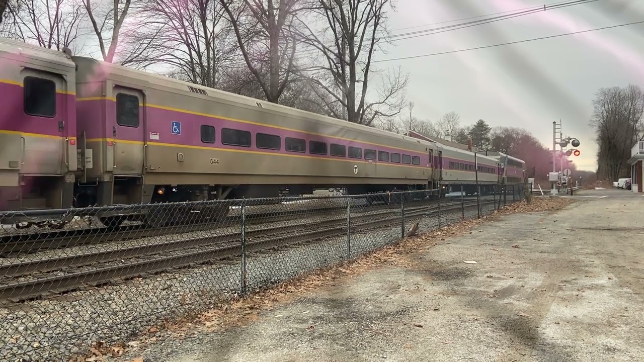 Broken Set Pushes into Boston by its self! #mbta #railfanning #train #trains 