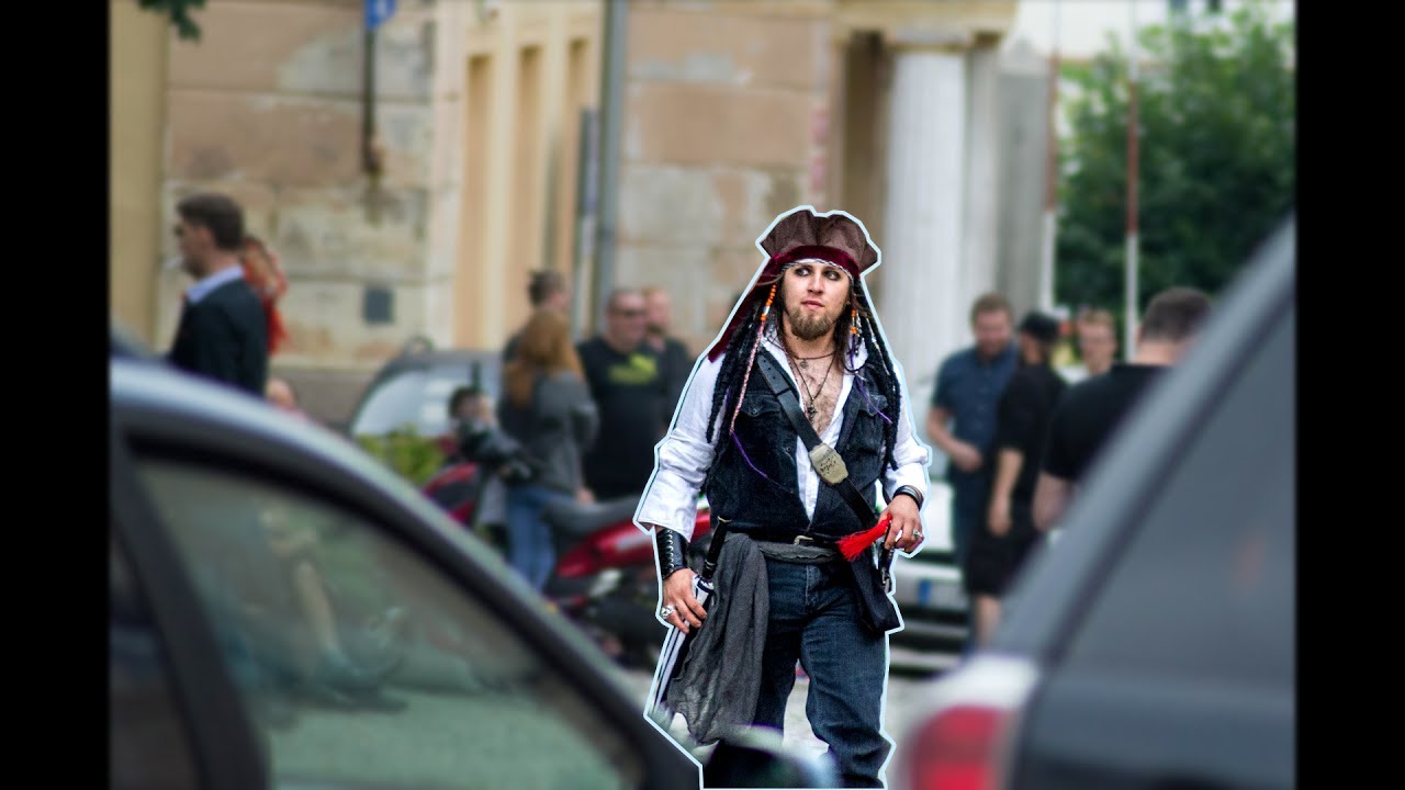 Castle Party Fashion (Slideshow photo) One Day