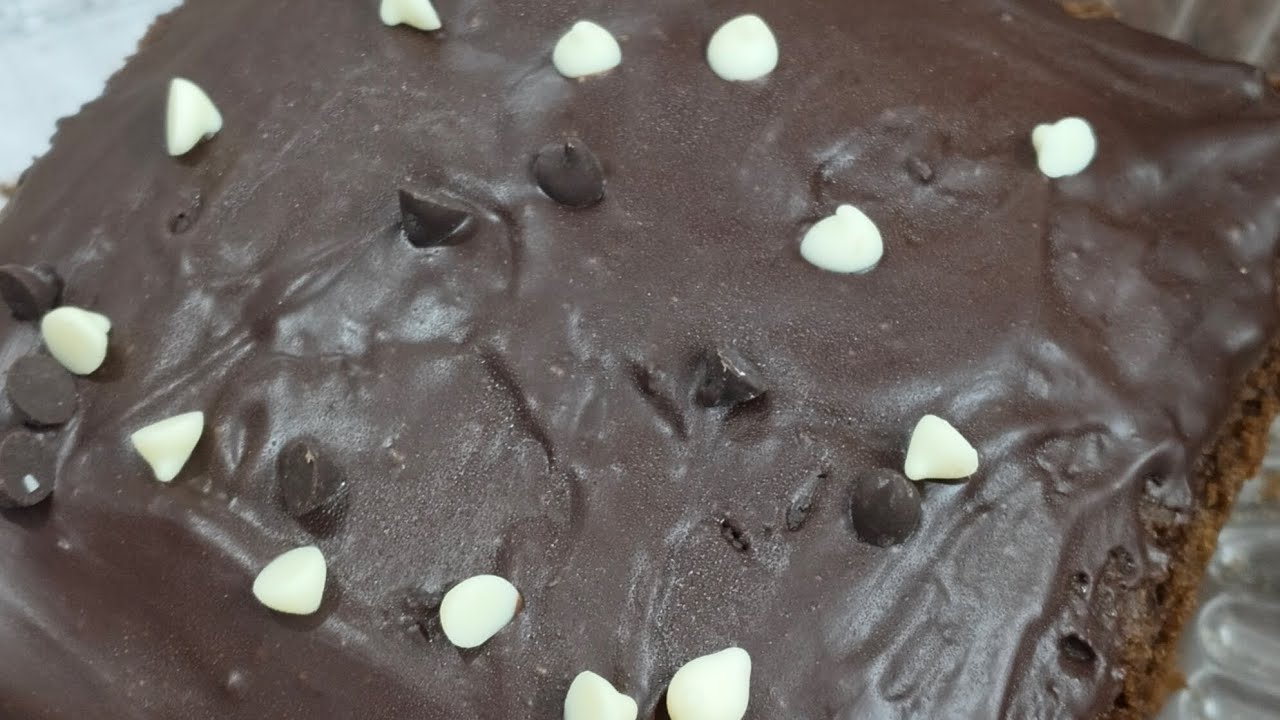 Only 3 Ingredient Chocolate 🍰 cake On cooker| Super Easy Chocolate Cake |No Oven, Chocolate Cake🤤