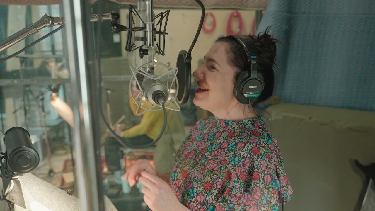 This Year’s Crop of Kisses — written by Irving Berlin | performed by Black Gardenia